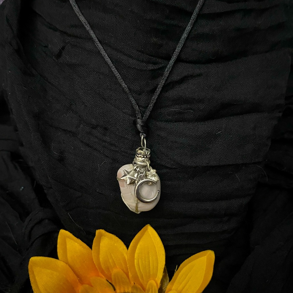 Hand Wrapped Crystal Necklace NWOT - Picture 3 of 3